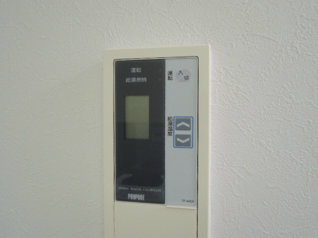 その他設備　給湯機