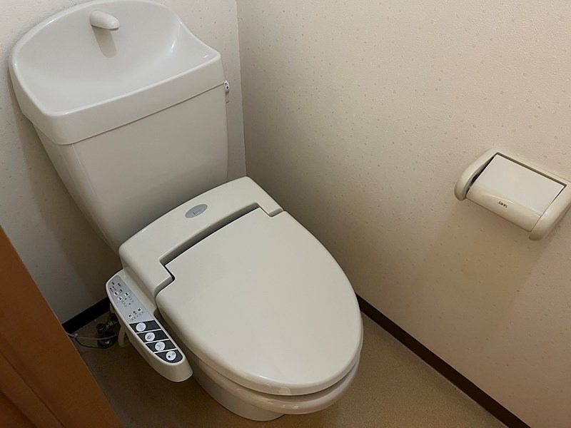 トイレ　※同仕様写真
