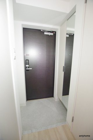 エスリード大阪城PREMIERの玄関写真