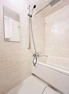 バス・シャワールーム　参考写真：別部屋タイプ