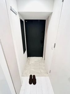 玄関　参考写真：別部屋タイプ