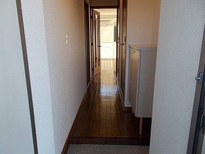 東武伊勢崎線 南羽生駅 徒歩9分 2階建 築32年の玄関写真