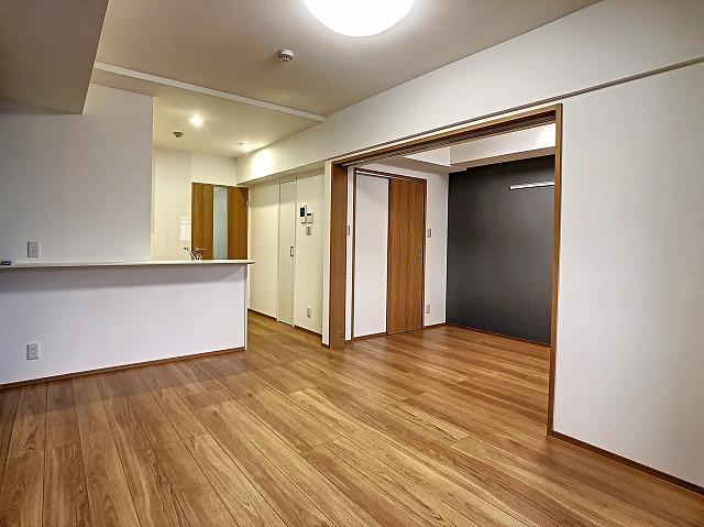 PRECIOUS COURTの居間写真