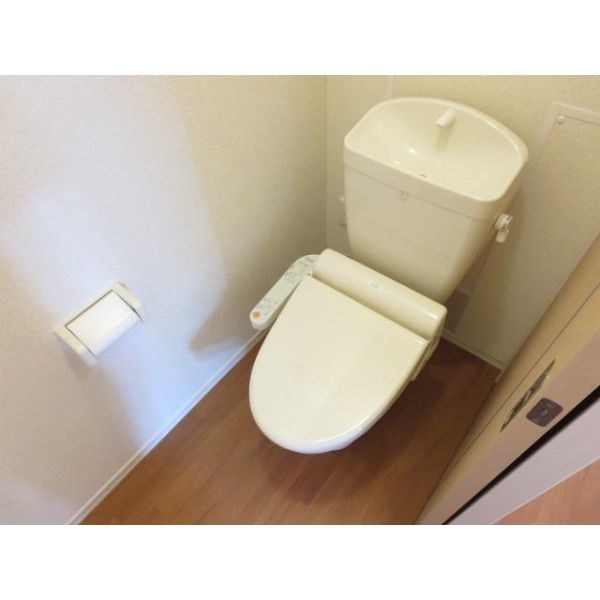 サンスーシー B棟のトイレ写真