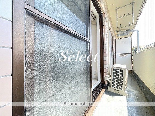 ブルーライン 港南中央駅 徒歩5分 5階建 築39年の内装写真
