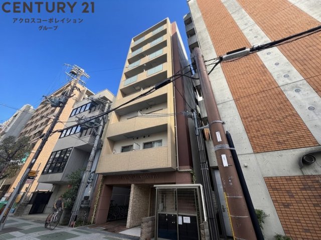 建物外観　オートロック付きで安心！宅配BOX付で便利！