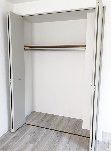 収納　お部屋によって色が異なる場合があります。