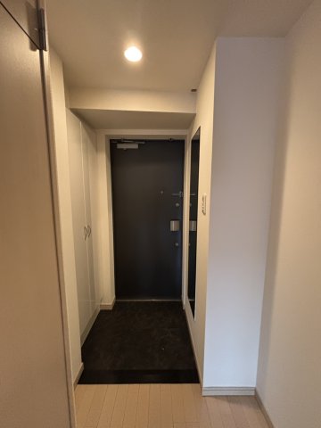 プレサンス本町プライムの玄関写真