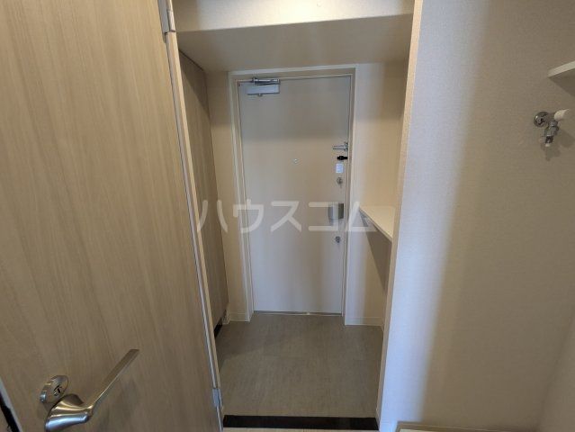 アドバンス北大阪フィーノの玄関写真