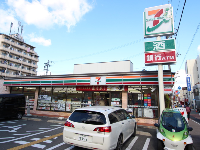 コンビニ　セブンイレブン（コンビニ）まで600m
