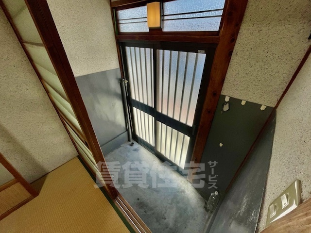 西川コーポの玄関写真