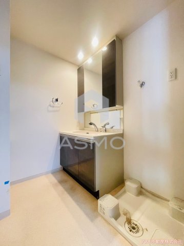 洗面設備　同マンション別部屋　参考写真