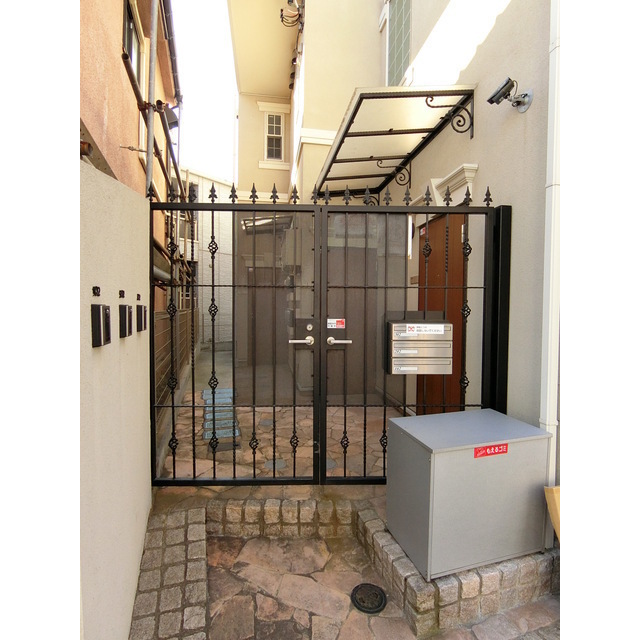エントランス　ミルクリークエイティ301　北区王子本町１