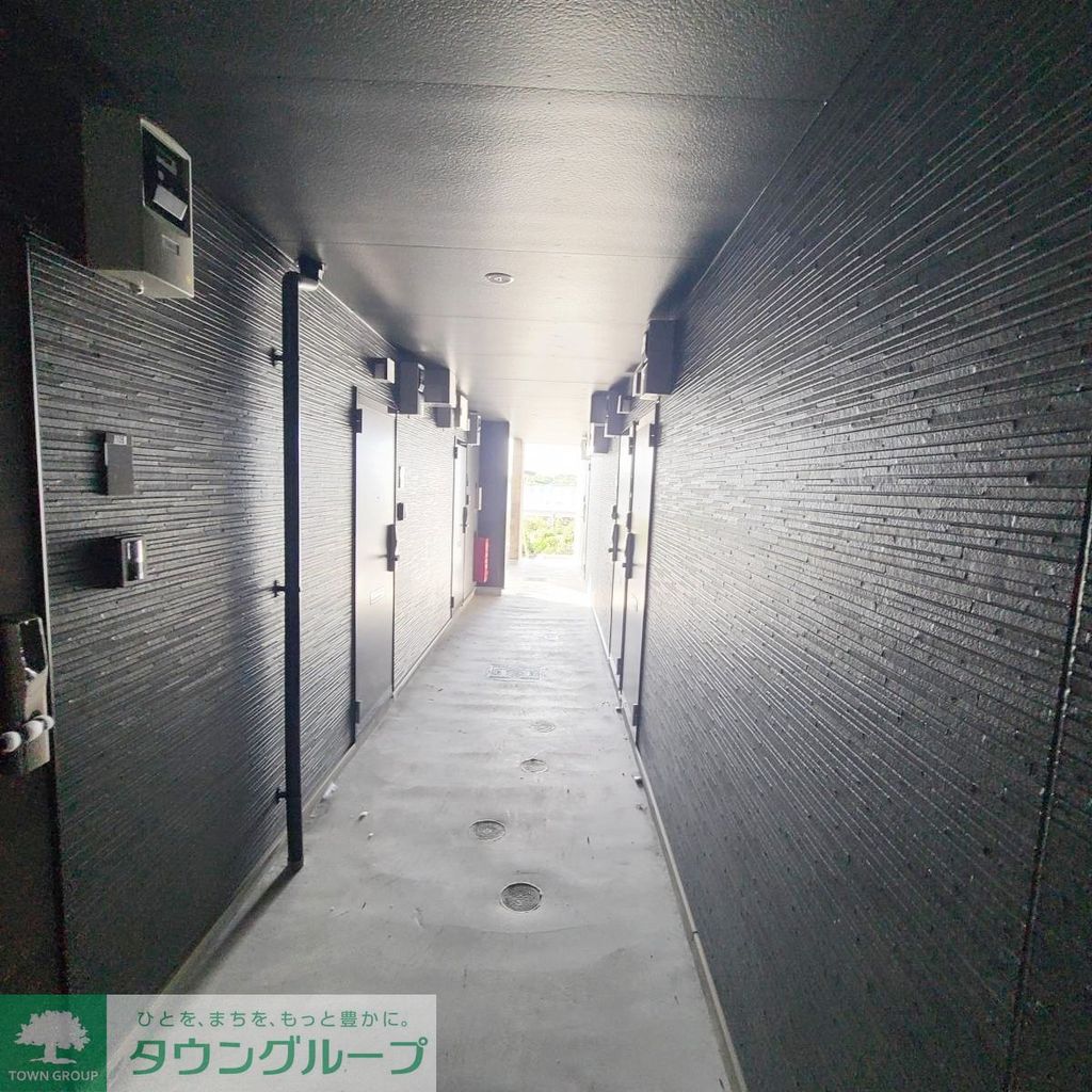 エントランス　駐車場