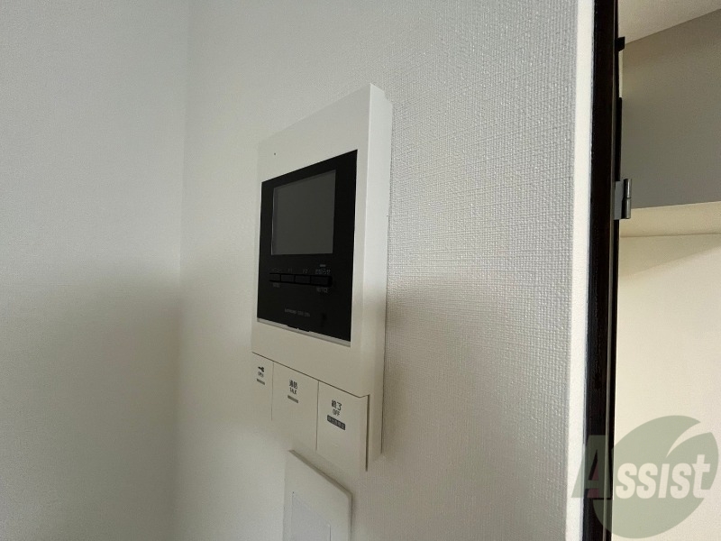 セキュリティ　ＴＶモニター付インターホンです。来客者の顔が見えるので安心！
