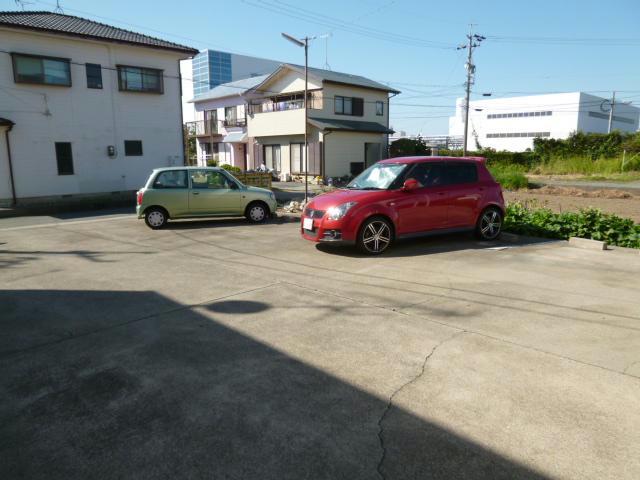 駐車場　駐車場
