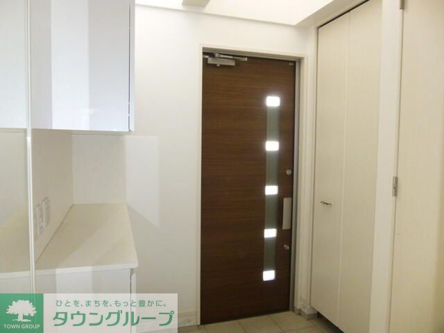 玄関　★お問い合わせはタウンハウジングまで★