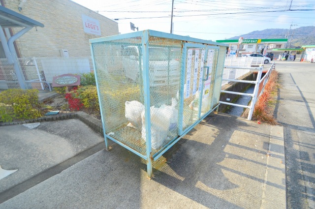 コンビニ　セブンイレブン熊野町萩原8丁目店（コンビニ）まで618m
