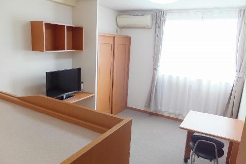 居室・リビング　家具家電付きのお部屋です。