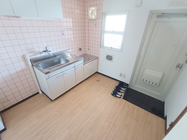 ＪＲ可部線 安芸長束駅 徒歩8分 4階建 築47年の内装写真