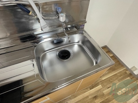 洗面設備　洗面台がございませんので歯磨きはコチラでお願い致します。