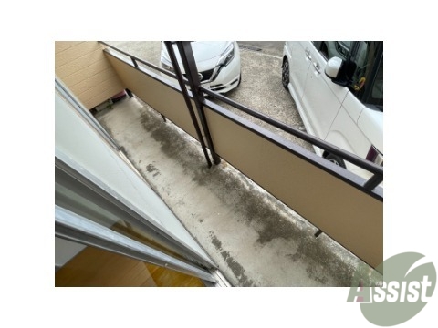 バルコニー　バルコニーは南向きです。暖かい日差しが望めそうですね。