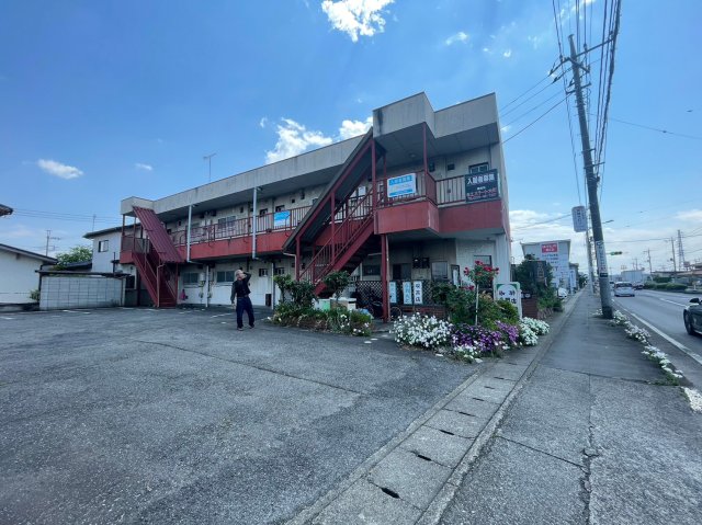 【高山ハイツの建物外観】