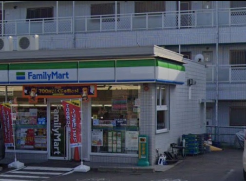 コンビニ　ファミリーマート 高槻岡本町店（コンビニ）まで2303m