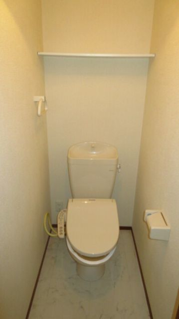 【静岡市清水区銀座のアパートのトイレ】