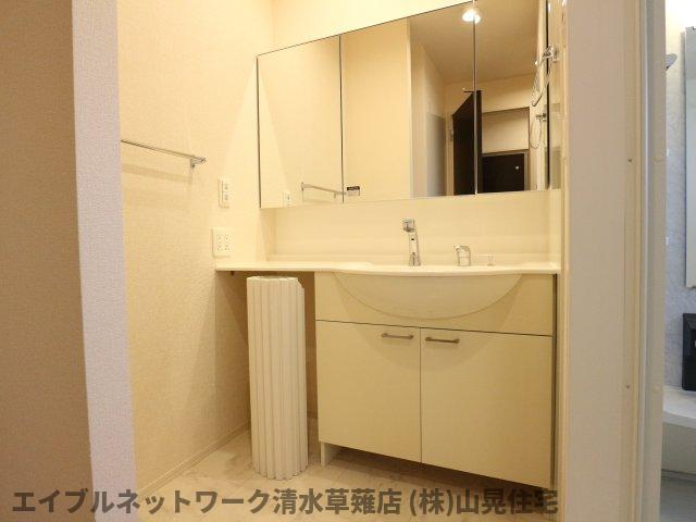 ＪＲ東海道本線 草薙駅 徒歩17分 2階建 築13年の内装写真