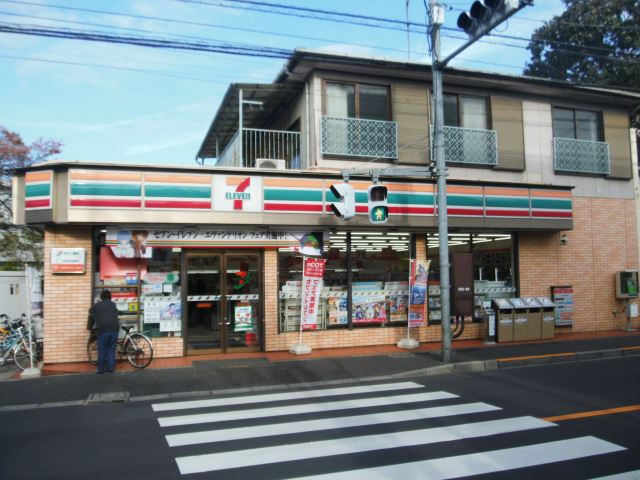コンビニ　セブンイレブン（コンビニ）まで370m