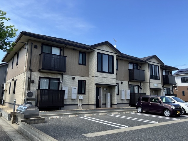新潟県新潟市西区上新栄町５（アパート）の賃貸物件の外観