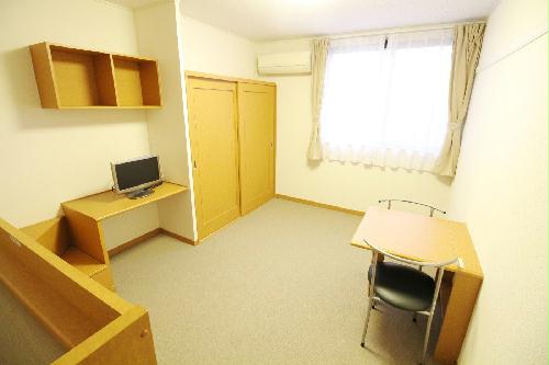 居室・リビング　採光面は東向きです☆