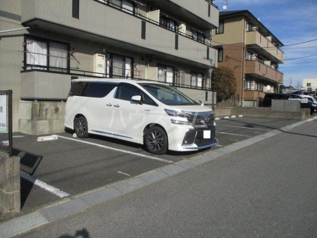 【森の丘タウンの駐車場】