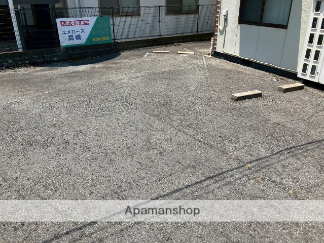 駐車場　エントランス