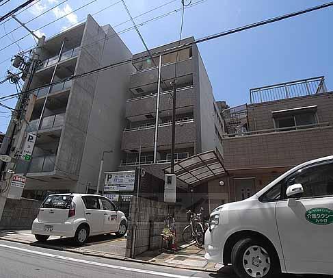 京都市下京区塗師屋町のマンションの建物外観