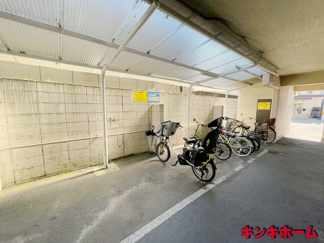 【広島市西区観音本町のマンションの建物外観】