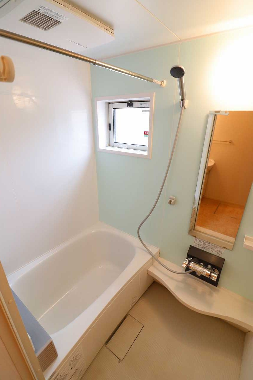 バス・シャワールーム　※同物件、別部屋になります。