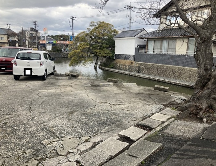 【le reposの駐車場】