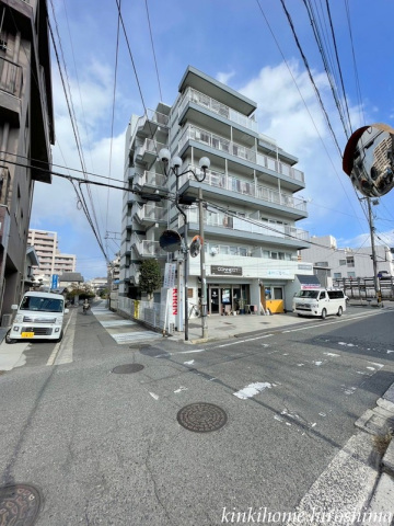 広島市佐伯区五日市のマンションの建物外観