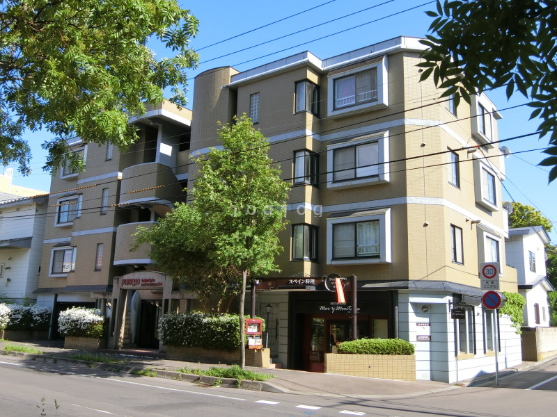 【プレジオ函館松陰町の建物外観】