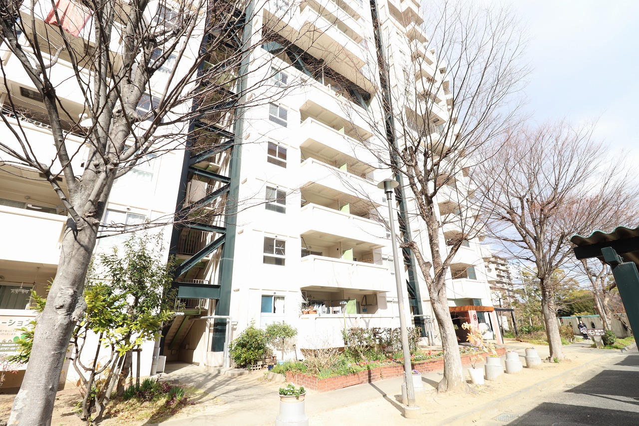 芦屋市高浜町５-2　9階　３LDKの建物外観