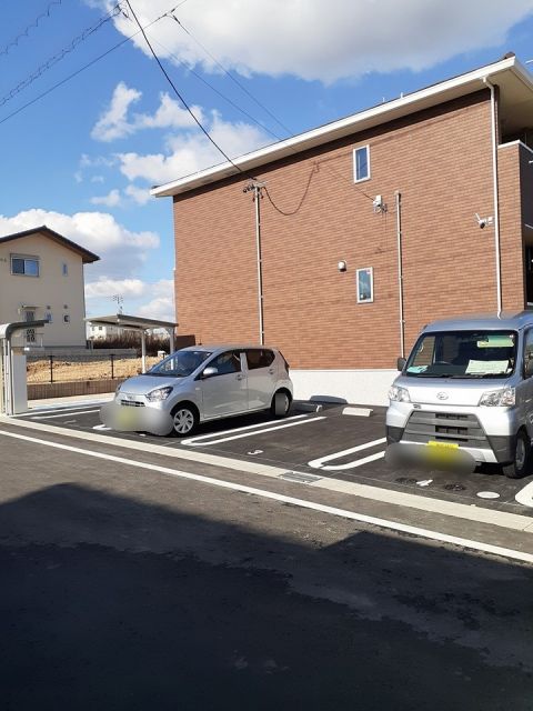 【リリーの駐車場】