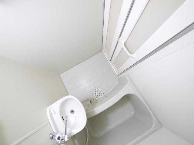 バス・シャワールーム　ゆったり過ごせるお風呂です