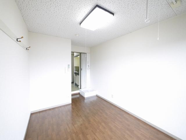 居室・リビング　使いやすい居間です