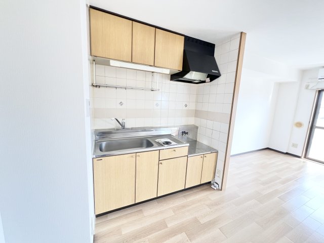 キッチン　※別部屋参考写真