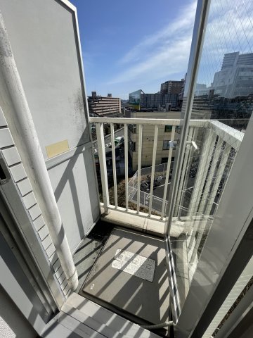 バルコニー　日当たり良好なバルコニーです◎　※別部屋参照