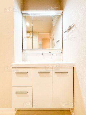 洗面設備　綺麗で明るい洗面所です☆