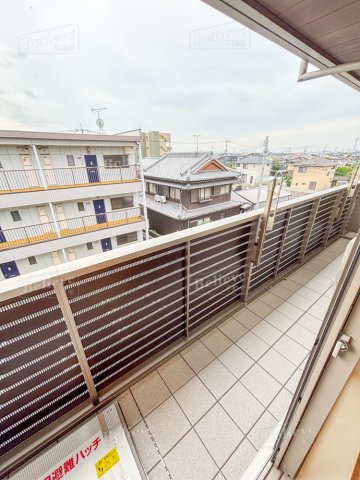 バルコニー　日当たりの良いバルコニー♪