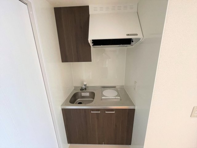 キッチン　コンパクトキッチンでキッチン周りのお掃除が楽になります